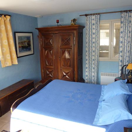 Domaine Du Planas Ailhon Ardeche Bed & Breakfast Room photo