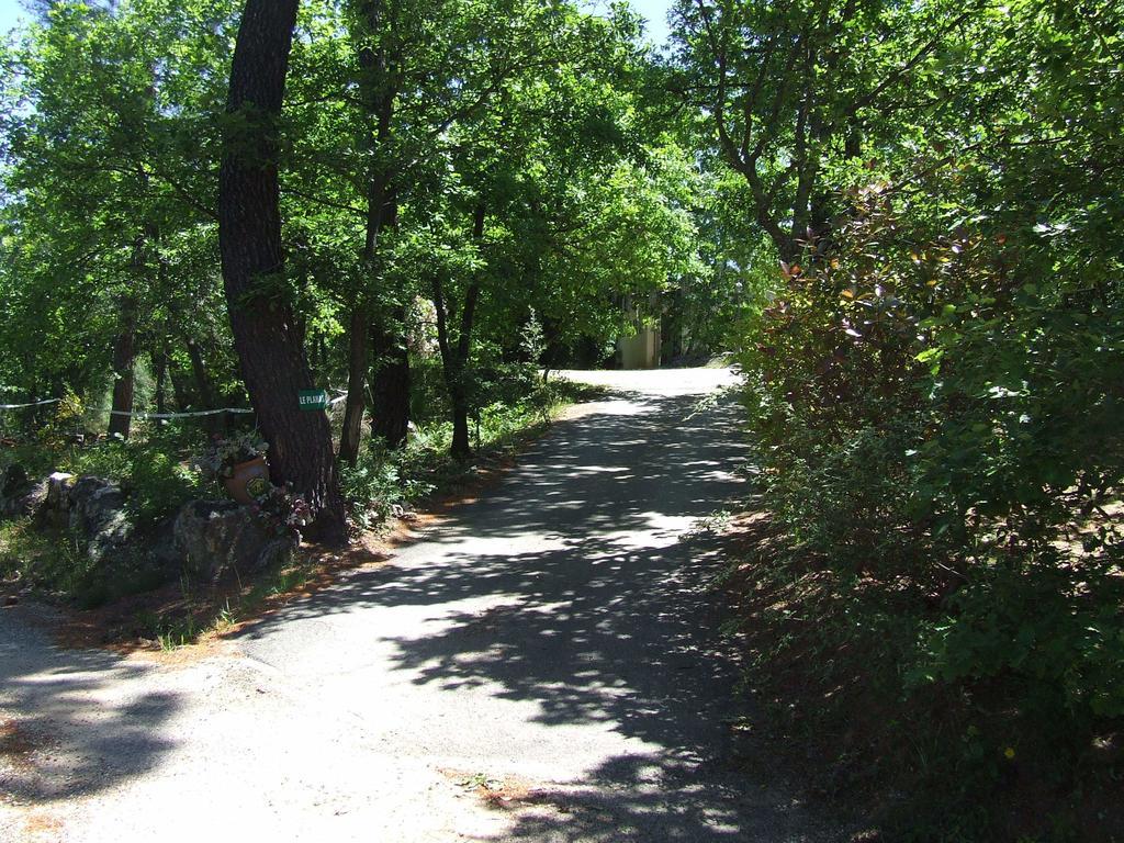 Domaine Du Planas Ailhon Ardeche Bed & Breakfast Room photo